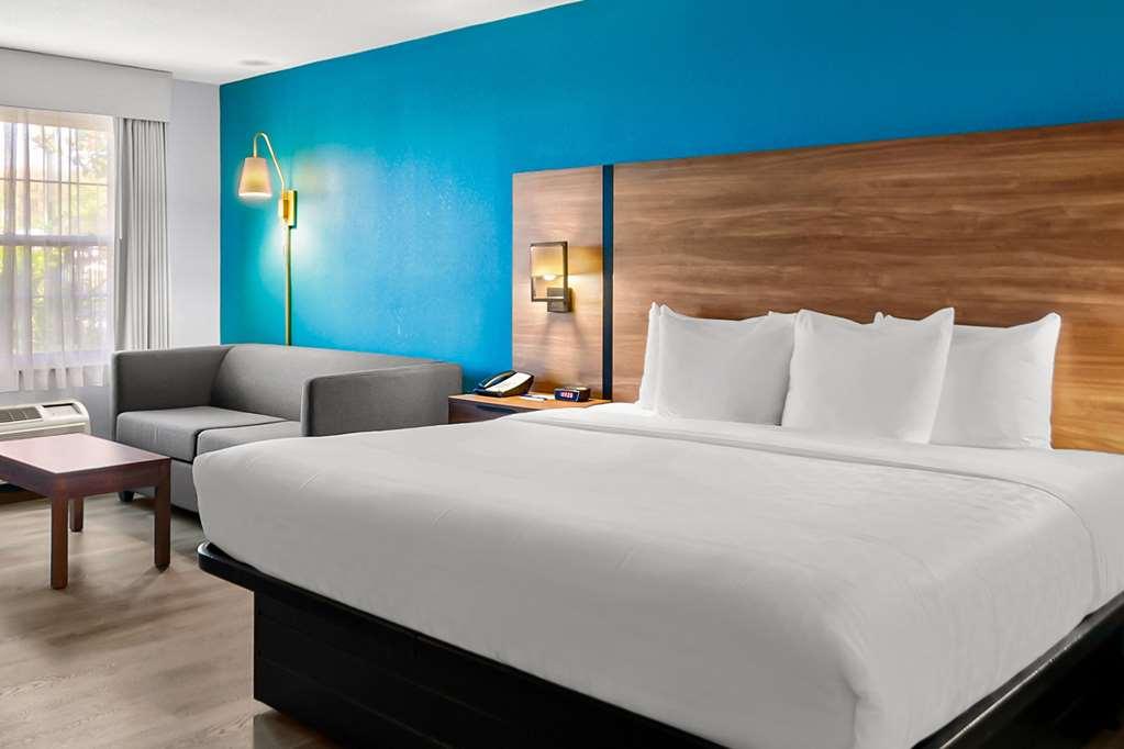 Clarion Falls Church-arlington Inn