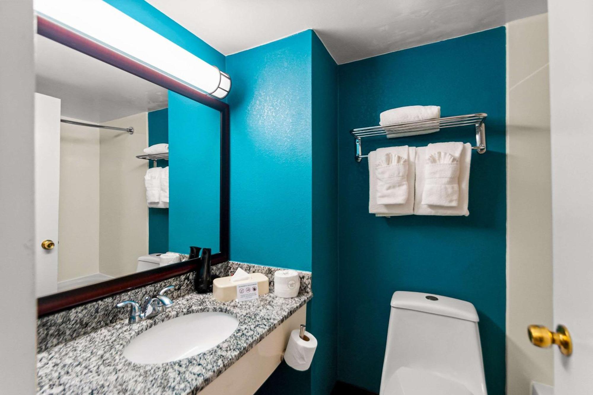 Clarion Falls Church-arlington Inn